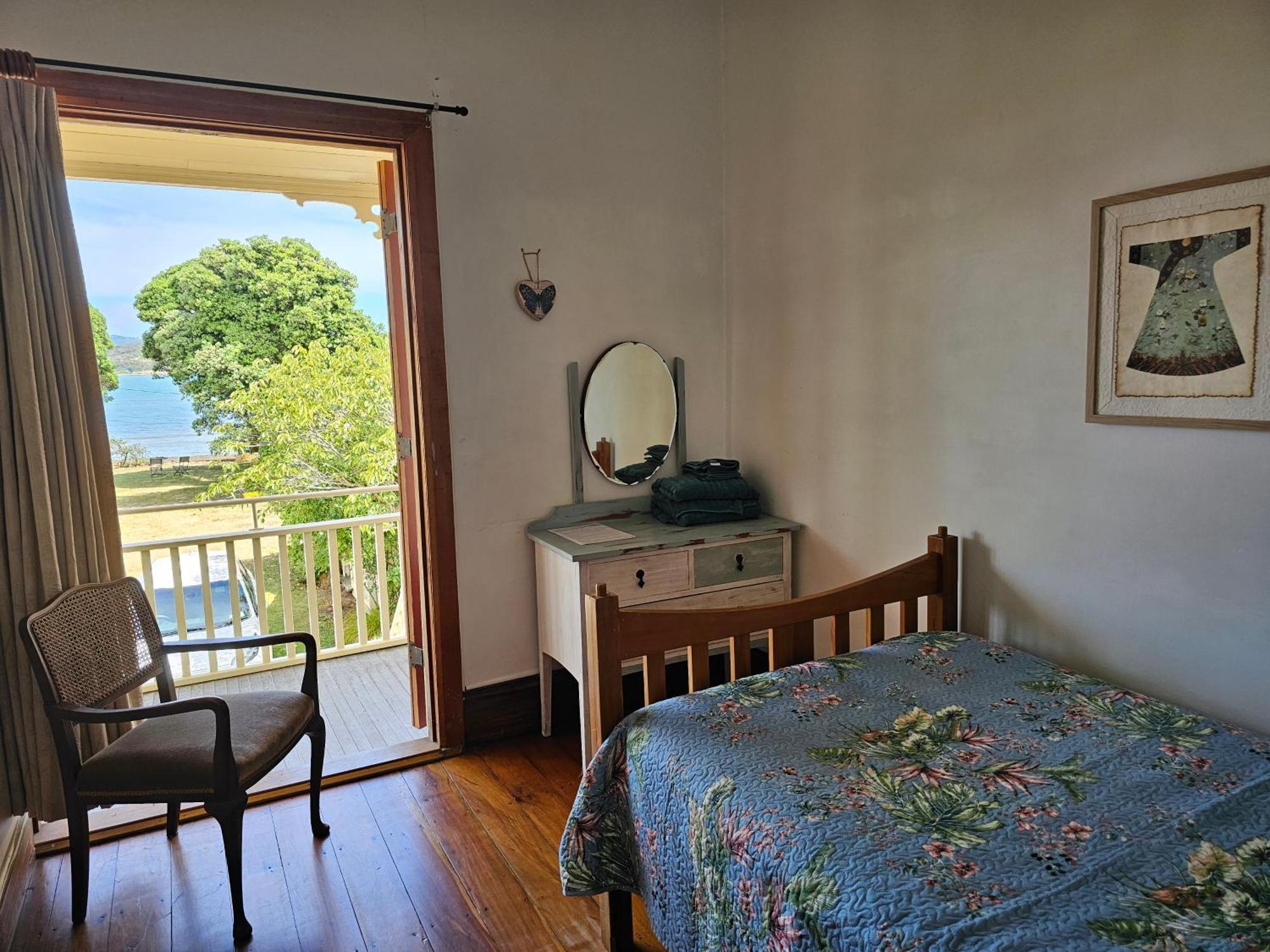 Brony'S Beachfront-Short And Long Term Stays Porirua Zewnętrze zdjęcie