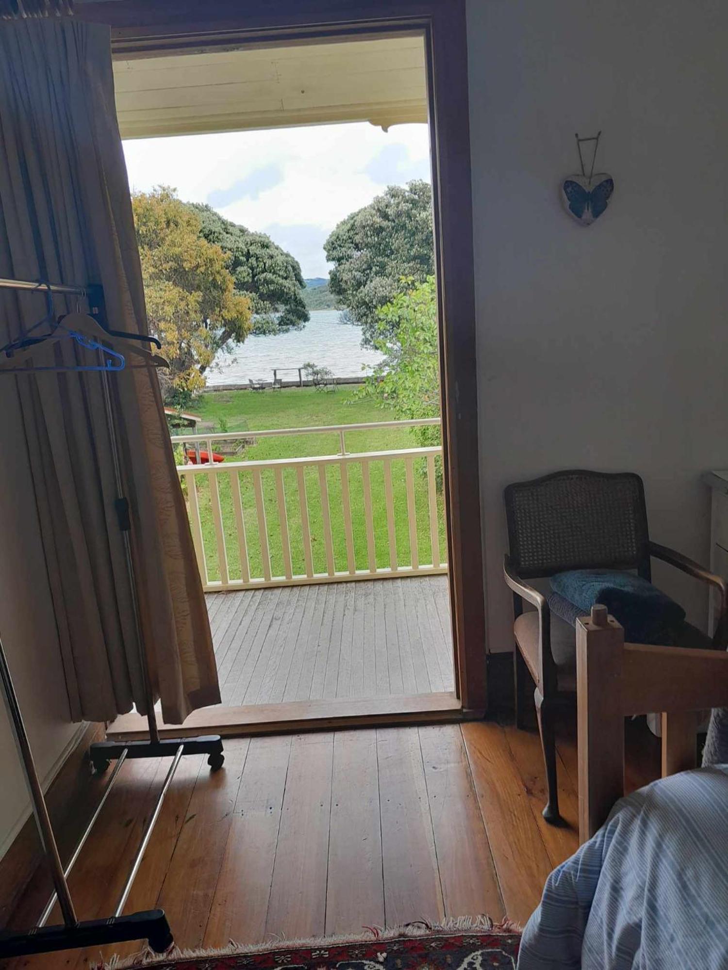 Brony'S Beachfront-Short And Long Term Stays Porirua Zewnętrze zdjęcie