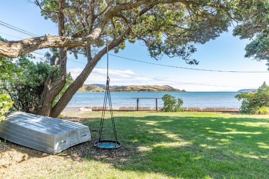 Brony'S Beachfront-Short And Long Term Stays Porirua Zewnętrze zdjęcie
